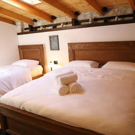 Art Castle מלון בראט