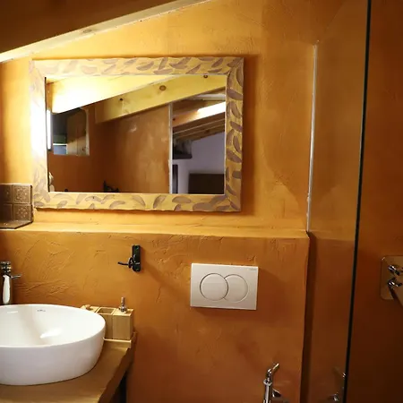 Art Castle 4* בראט