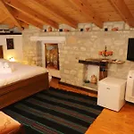 Art Castle 4* بيرات