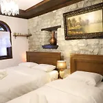 Art Castle بيرات