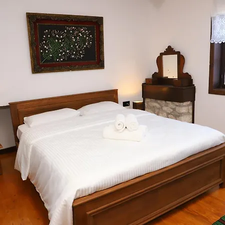 Art Castle Berat