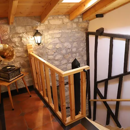 Art Castle Hotel